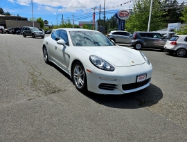 Porsche Panamera 4